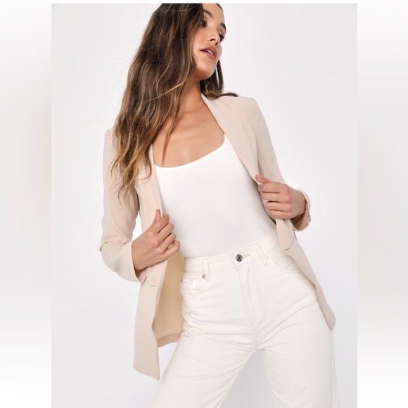 ✨📋 Lulu’s Miss Punctuality Taupe Lightweight Blazer - S📋✨ - Picture 3 of 11